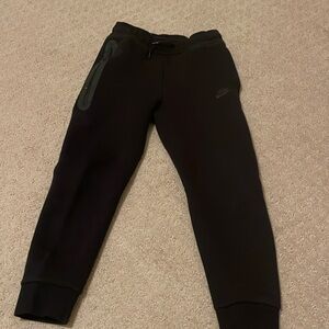 Nike Tech Fleece Joggers size youth M